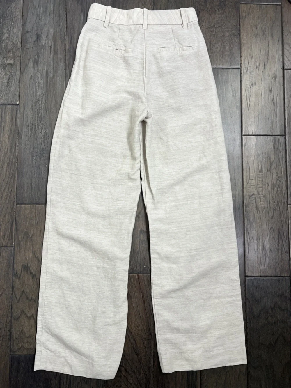Aritzia The Effortless Pant Linen Natural Ecru